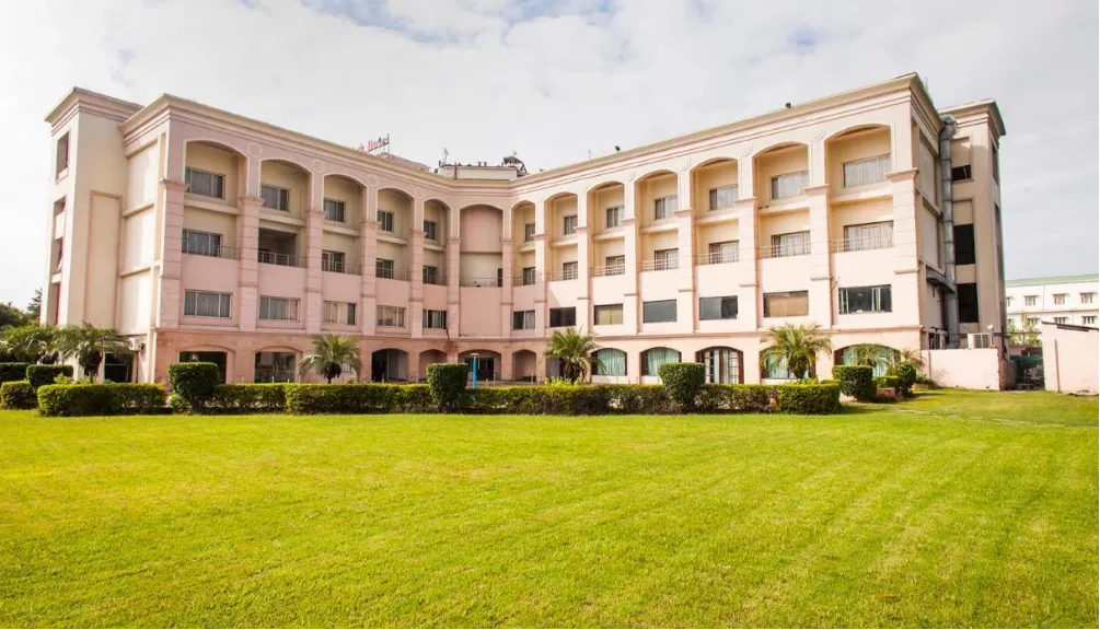 Ark Hotel